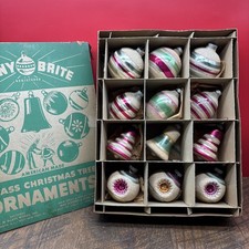 VINTAGE SHINY BRITE BOX OF 12 ORNAMENTS LANTERNS BELLS Read description picture
