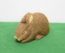 Sandicast Figurine Brown Bunny C62. In excellent condition. picture