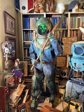 Lowe’s Haunted Deep Sea Diver Halloween Animatronic 6’ Prop Ghost Captain Cutler picture