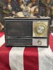 Vintage 1966 Motorola XP7C 8-Transistor AM Radio Portable Leather Case USA picture