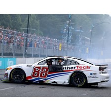 LR334808 1/64 WEATHERTECH 2025 Chevrolet Camaro Shane Van Gisbergen #88 picture