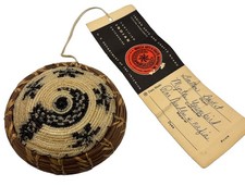 Cherokee Pine Needle Basket Myrtle Youngbird Qualla Arts Crafts Lidded Tagged picture