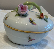 BEAUTIFUL VINTAGE HAND PAINTED HEART SHAPED BOX FROM HEREND, HUNGARY 4