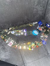 Mixed Lot Vintage Pinback Buttons & Pins Political Travel Pop Culture Novelty picture