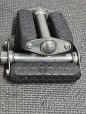 Vintage 1963 1964 Schwinn Early Stingray Bicycle Full Size Pedals 1/2