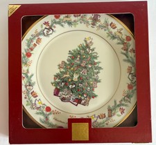 LENOX 2005 CHRISTMAS TREES AROUND THE WORLD HUNGARY PLATE MIB picture