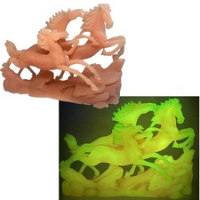 Frosted Pink Resin 3 Running Horses Statue Glow in Dark Figurine Luminous 12