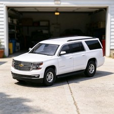 1:64 Suburban 2015 Undercover Police SUV Alloy Model Car picture