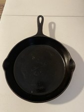 Griswold Cast Iron Skillet #8 Small Block Logo 704 picture