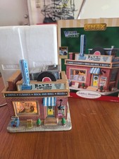 LEMAX Rare Vail Village Ray’s Record Shop 85678 Lighted Christmas House 2008 Box picture