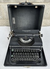 1930s Underwood Universal Portable Manual Typewriter & Case Black Textured Works picture