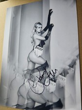 PARIS HILTON ORIGINAL AUTOGRAPH,  JUICY MODELING DAYS. 8X12