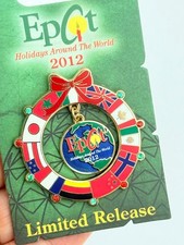 Disney Pin Epcot Christmas Holidays Around The World 2012 Limited Release Wreath picture