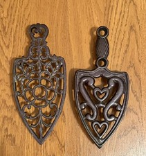 Rustic Vintage Unbranded Black Metal Footed Trivets~ Lot Of 2 ~7.5” & 7” picture