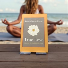 Thich Nhat Hanh - True Love: A Practice for Awakening the Heart - Buddhism HC picture