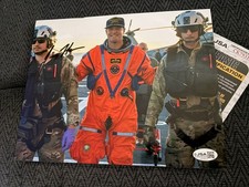 Jeremy Hansen Signed 8 x 10 Photo Artemjs II NASA JSA Authentication COA picture