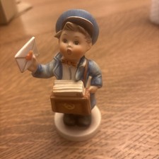 GOEBEL HUMMEL FIGURINE POSTMAN 119 picture