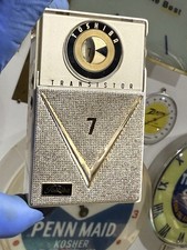 1959 Classic Xtra Clean Toshiba 7TP-303A transistor radio “cats eye” ❤️❤️❤️ picture