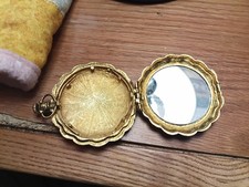 VINTAGE MAX FACTOR GOLDEN LARK FACE POWDER POCKET COMPACT LOCKET NECKLACE RARE picture