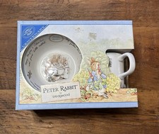 VINTAGE 1991 PETER RABBIT CHILDREN POTTERY BY WEDGWOOD  SET OF MAG AND PLATE U.K picture
