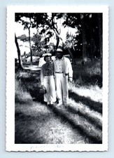 Old Vintage Photo AFFECTIONATE MAN WOMAN COUPLE DUO ANTIQUE PHOTOGRAPH SNAPSHOT picture