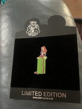 DISNEY SHOPPING JESSICA  CHRISTMAS PRESENT PIN 2008 LE 250 RARE picture