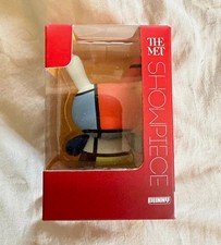 Kidrobot x The Met 150 Showpiece Dunny Exclusive  Vinyl Figure Piet Mondrian picture