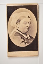Queen Victoria Royal Portrait Oval Vignette Widow Cap 1885 Photo picture
