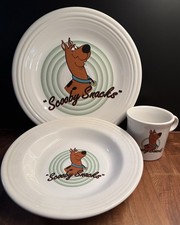 FIESTA “SCOOBY SNACKS” RETIRED SET Homer Laughlin/Warner Bros. picture