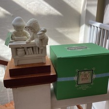 Department 56 Snowbabies “GRANDMA’S FAVORITE RECIPES” Figurine Retired RARE picture