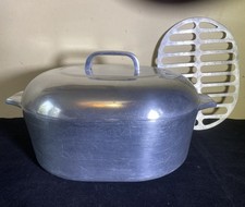 VTG Wagner Ware Magnalite Sidney-O 8 Qt Oval Roaster 4265-P  TRIVET Clean picture
