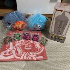 Dragon Quest Goods Set 13 Pieces Plush, Tumbler, Pins, Finger Figure picture