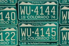 ONE or MORE - 1974 Colorful COLORADO WHITE MOUNTAINS GREEN License Plate GOOD  picture