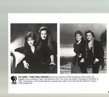 Judds-Final Concert-PBS-B&W-8x10-Promo-Still picture