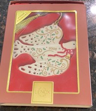 Lenox 2008 Joyous Dove Porcelain Ornament picture