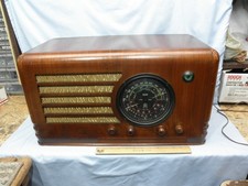 UNIQUE, UNKNOWN 1937 DELCO RU-1142 CONSOLE in a TABLETOP 8 TUBE RADIO-SERVICED picture