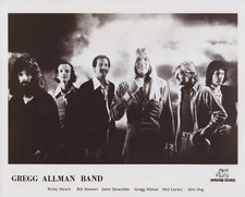 1977 Press Photo Southern Rock Group Gregg Allman Band Poses for Record Album picture