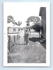 Old Vintage Photo MAN WOMAN COUPLE DUO HOUSE ANTIQUE PHOTOGRAPH B&W SNAPSHOT picture