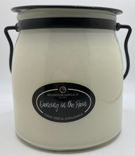 Milkhouse Candle Co. 22 Oz Holiday Home Candle Dancing In the Rain picture
