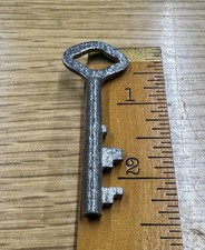 🌿 🗝️ Antique Padlock Key Lock  Key  picture