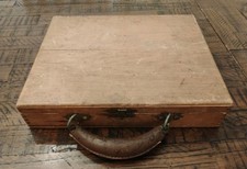 ANTIQUE DEFOE & REYNOLDS/ARTIST OIL COLOR BOX/No.8/EARLY 1920's/LEATHER HANDLE  picture