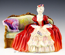 Royal Doulton England 1946 Figurine HN1997 BELLE O' THE BALL LADY ON COUCH Mint picture