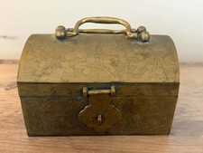 VINTAGE ANTIQUE BRASS TRINKET CHEST BOX VINTAGE ENGRAVINGS 5 1/2