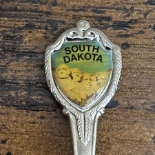 Vintage Souvenir Spoon US Collectible South Dakota Mount Rushmore picture