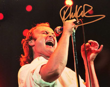 PHIL COLLINS Signed 8x10