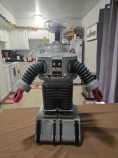 Trendmasters 1998 Vintage Lost in Space B-9 Robot 24