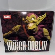 Green Goblin Marvel Milestone Statue LE #1022 - Diamond Select - Art Asylum picture