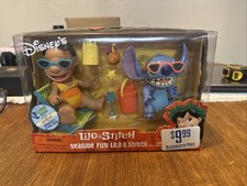 2002 NOS Vintage Hasbro Seaside Fun Lilo & Stitch Figures Blockbuster. NRFB picture