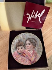 Brand NewRoyal Doulton (Sayuria & Child) 1974 Plate #10438 picture