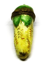 LIMOGES FRANCE BOX - SMALL EAR OF CORN ON THE COB - HEN CLASP - VEGETABLES picture